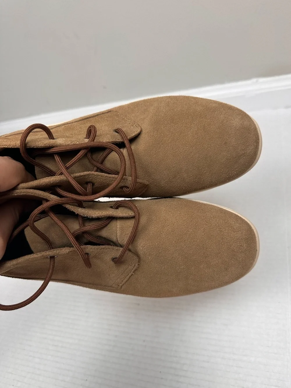 UGG Boys Canoe II Chukka Boot Size US 6.0 - EU 38